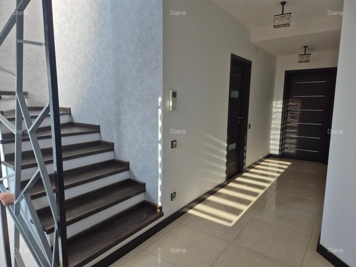 Duplex S+P+1+M, 6 camere, 304 mp SCD, curte liberă 499 mp – Str. Gloriei - 7
