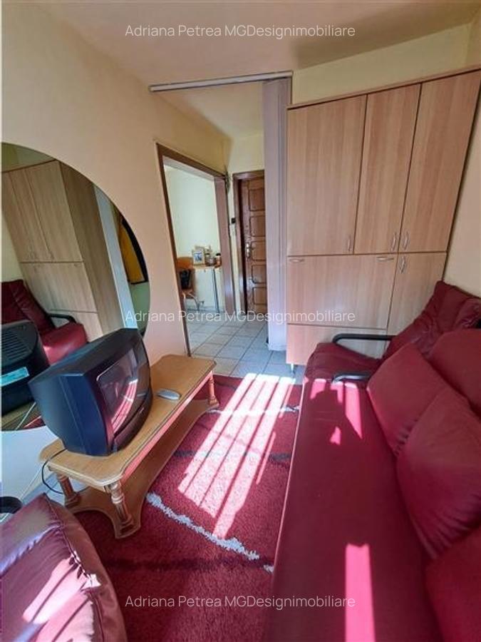 Apartament cu 3 camere decomandat în Dacia - 3