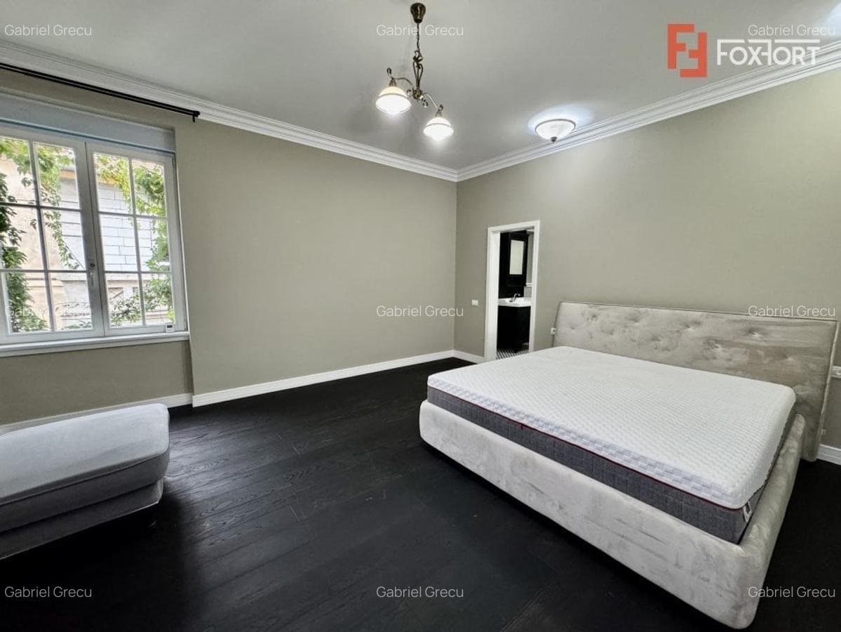 Apartament deosebit, 3 camere, zona Central - Bld. C.D. Loga - 17