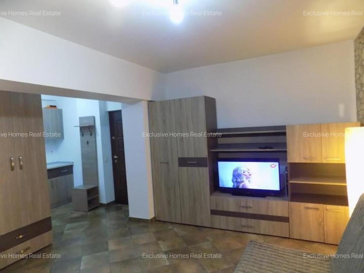 Inchiriere garsoniera Piata 1 Mai - 4