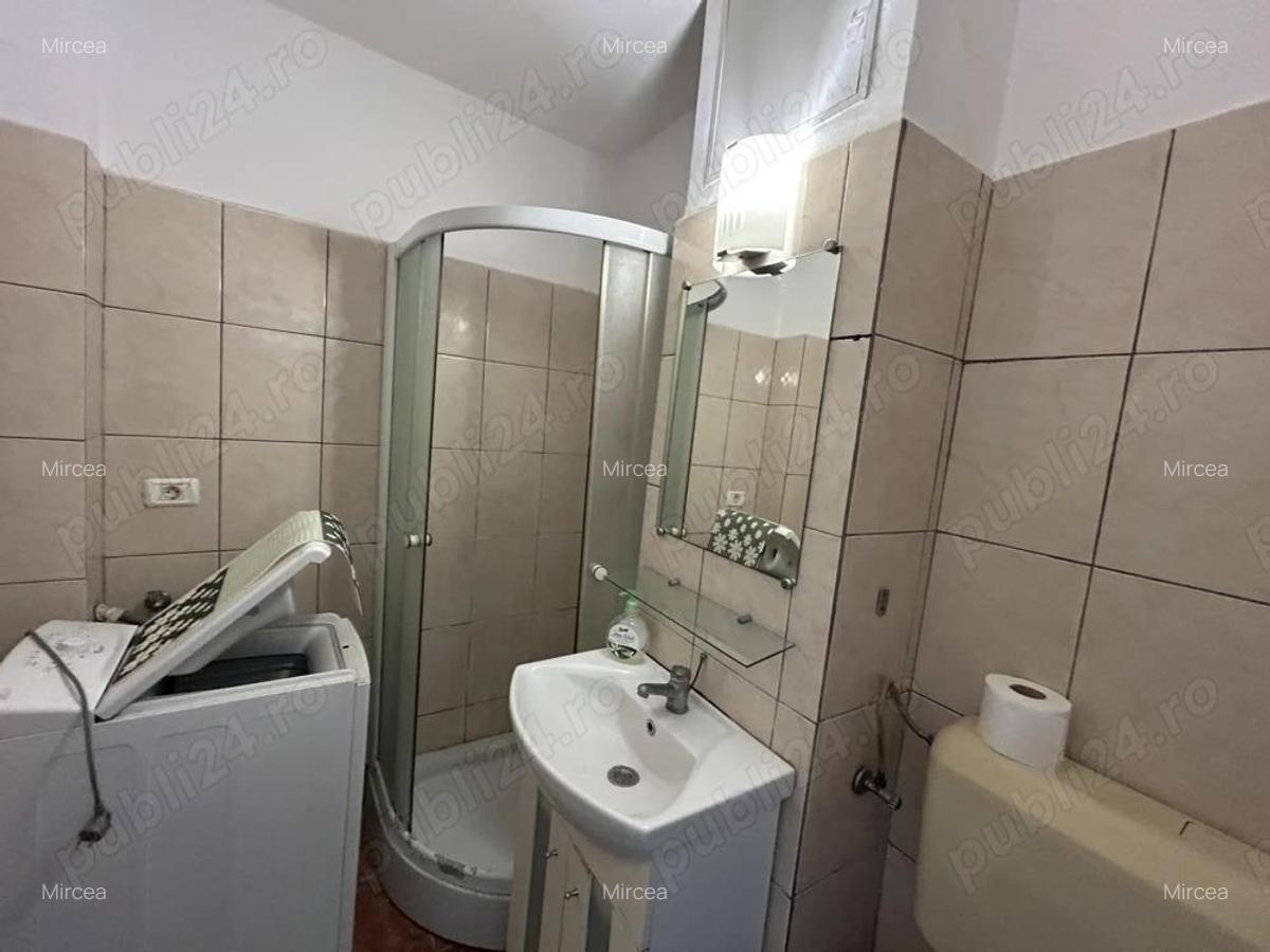 Inchiriez gars.conf.I,st.37 mp.,Micalaca,str.Abrud, etaj 3 din 4,complet mobilata,utilata. - 9