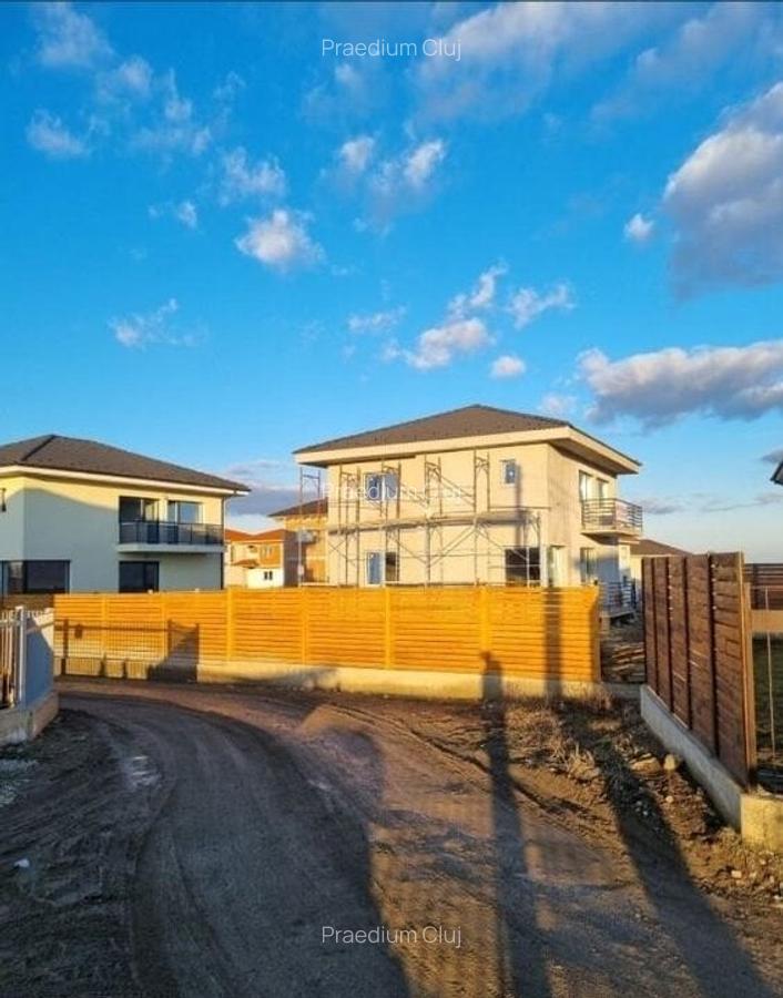 Casa individuală 5 camere in Dezmir, teren 420 mp, utili 125 mp - 2