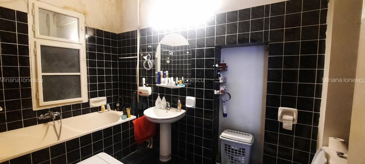 Apartament cu 4 camere semidecomandat în P-ța Victoriei - 6