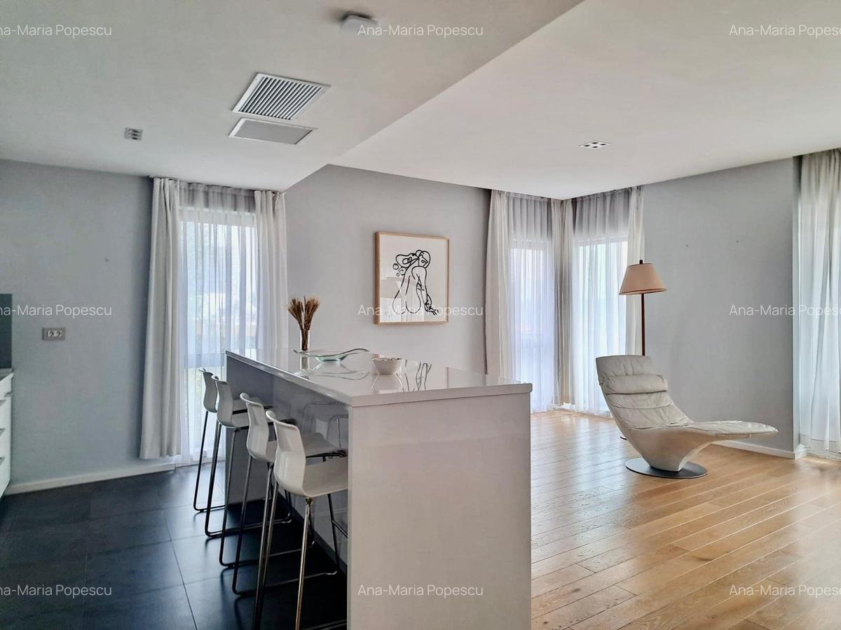Apartament cu 4 camere decomandat în Herăstrău - 1