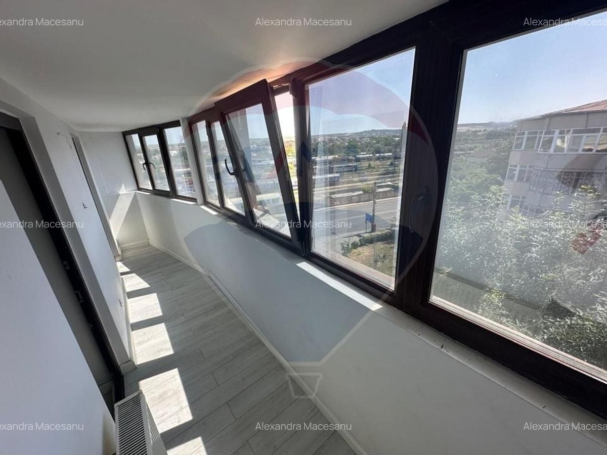 Apartament cu 4 camere de vanzare in zona Rovine - 8