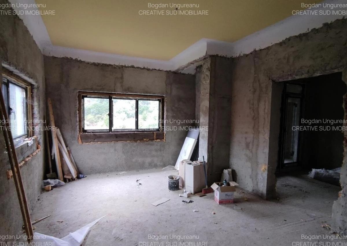 Sinaia / Peles - Vila D+P+M - 10 Camere - 260 mp utili - 700 mp teren - 4