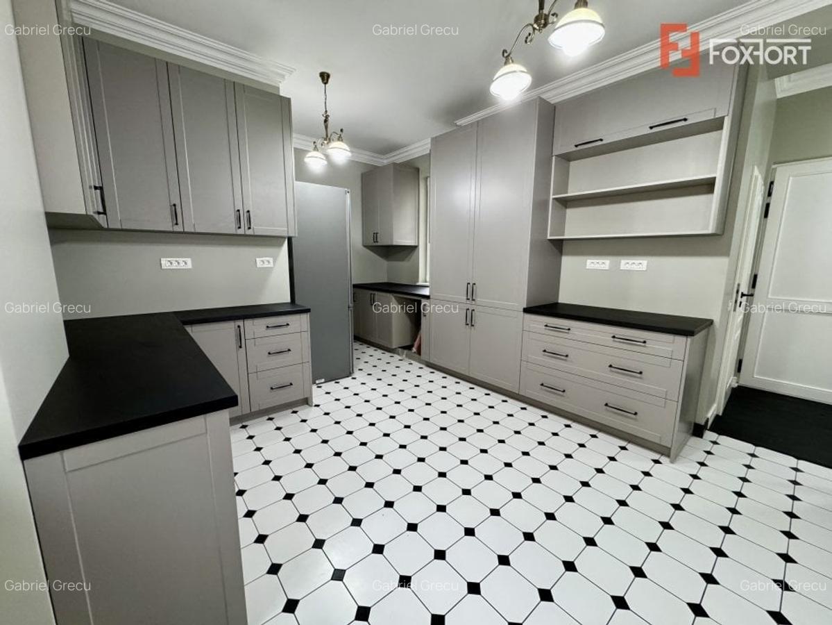 Apartament deosebit, 3 camere, zona Central - Bld. C.D. Loga - 26