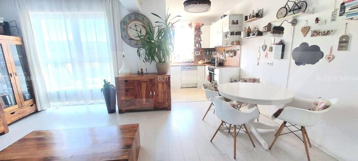Apartament cu 3 camere, 68 mp, etaj intermediar, zona Avantgarden 3 - 3