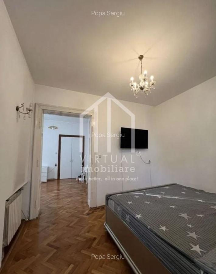 Casa formata din 2 apartamente, 2 garaje,  3 bai - zona Trei Stejari - 8