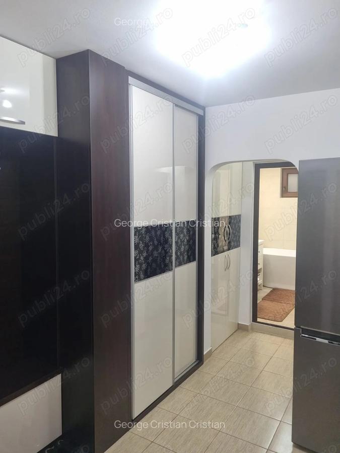 Apartament cu 2 camere, decomandat, etaj 2 4 - 4