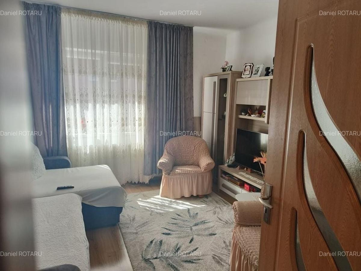 Casa singur in curte zona Astra - 2