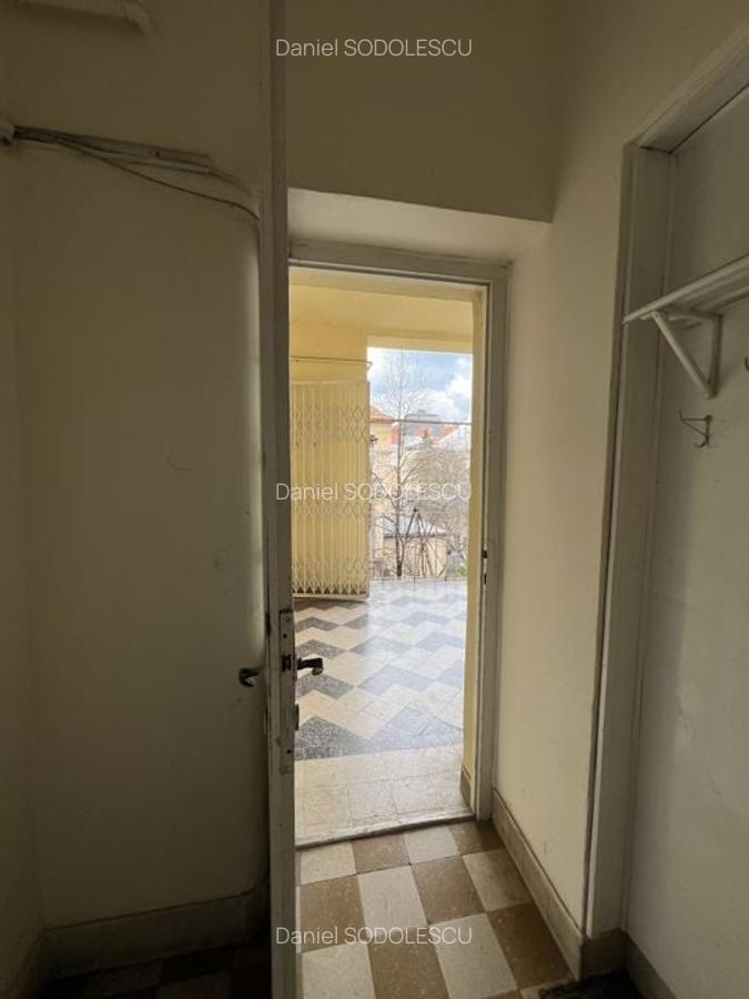 Apartament cu 3 camere decomandat în Central - 11