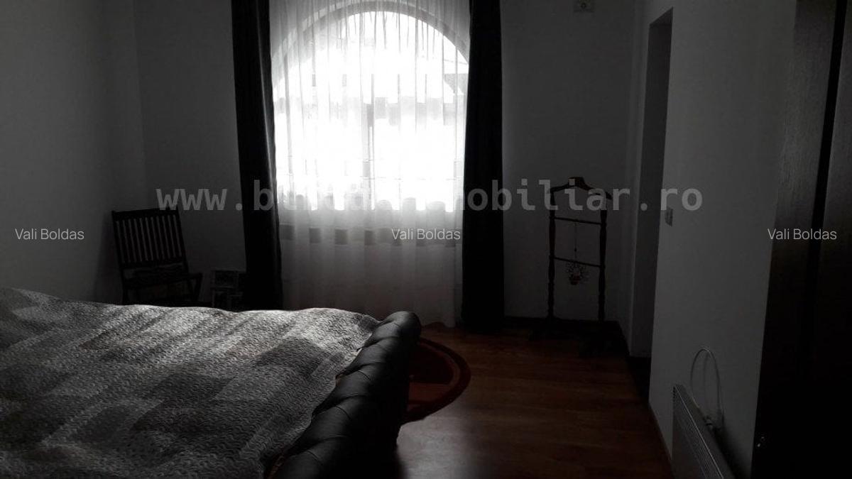 Casă cu 5 camere în Eforie Nord - 10