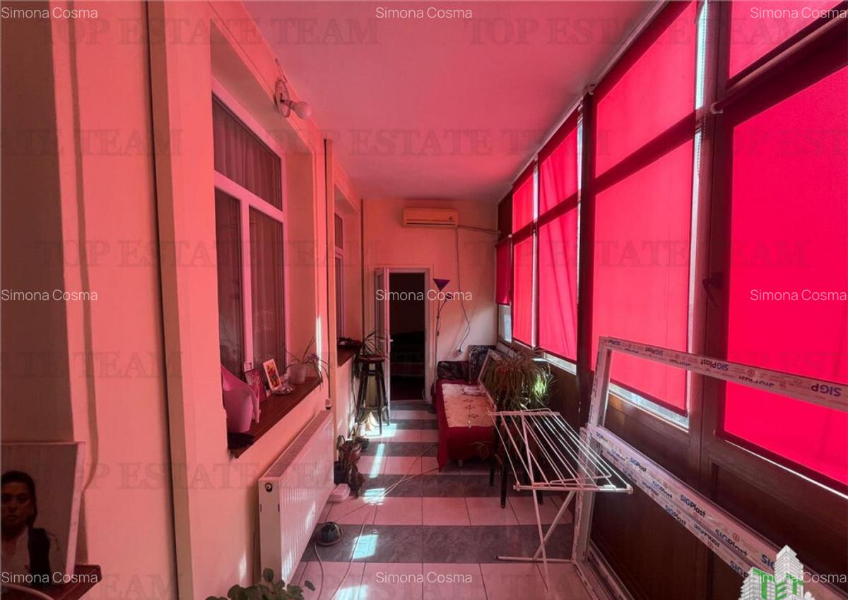 De 2 apartamente si demisol in vila, Piata Romana - 7