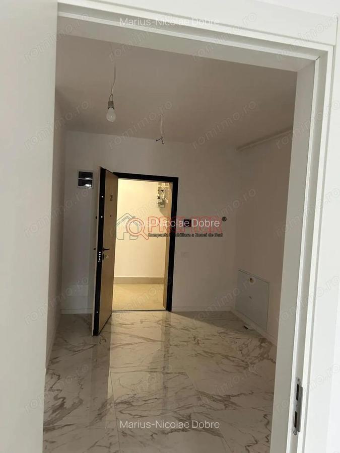 Apartament 2 camere -120 mp -Curte + Balcon-Eroii Revolu?iei - 2