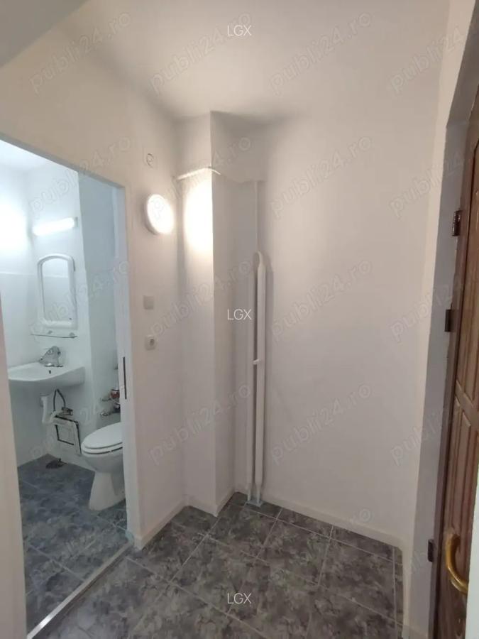 Garsoniera Democratiei, Value Center si Pleiades - 9 Garsoniera Democratiei, Value Center si Pleiades - 9