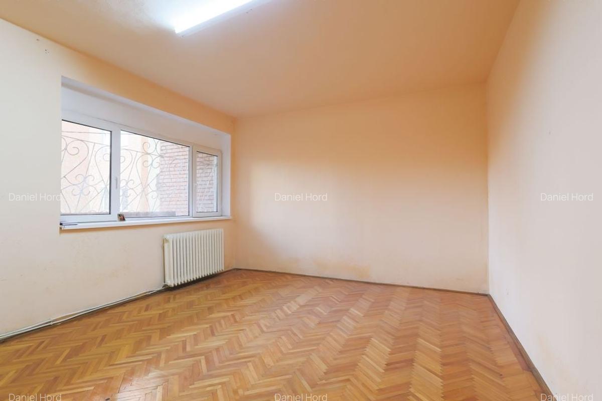 PRET NOU! Apartament decomandat 3 camere - str. Horia - COMISION 0% - 8