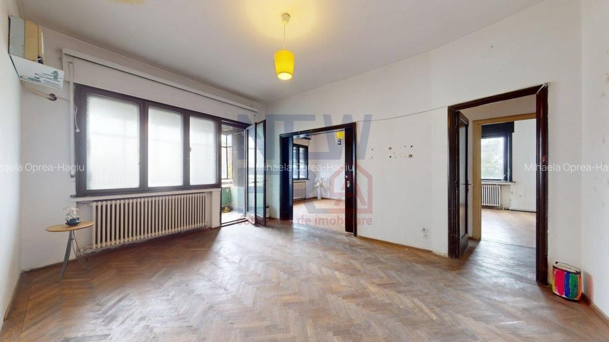 De Vanzare-Ap. Spatios si Luminos in Vila Interbelica- Bld Mircea Voda - 6 De Vanzare-Ap. Spatios si Luminos in Vila Interbelica- Bld Mircea Voda - 6