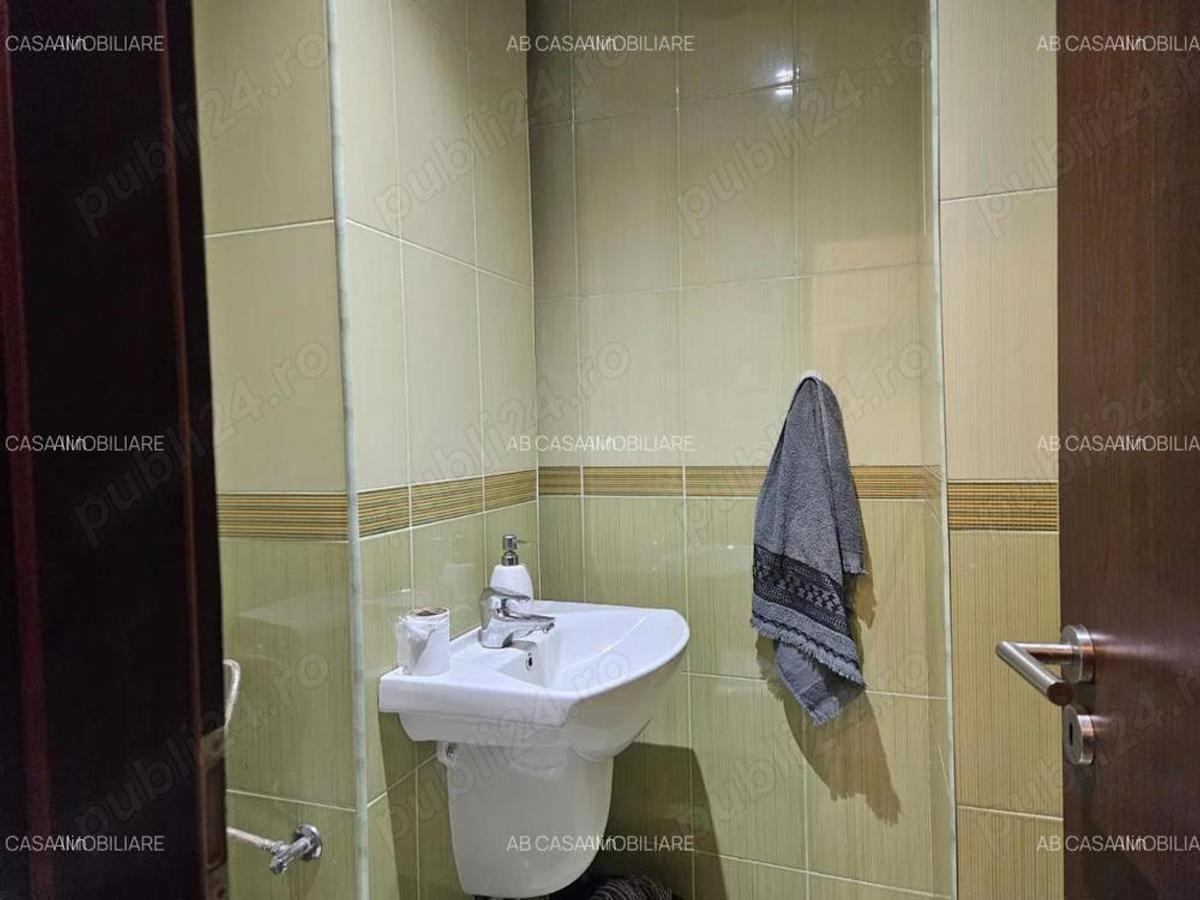 Apartament mare, 3 camere, decomandat, etaj intermediar, Timi?oara, Shopping City, comision 0% - 8