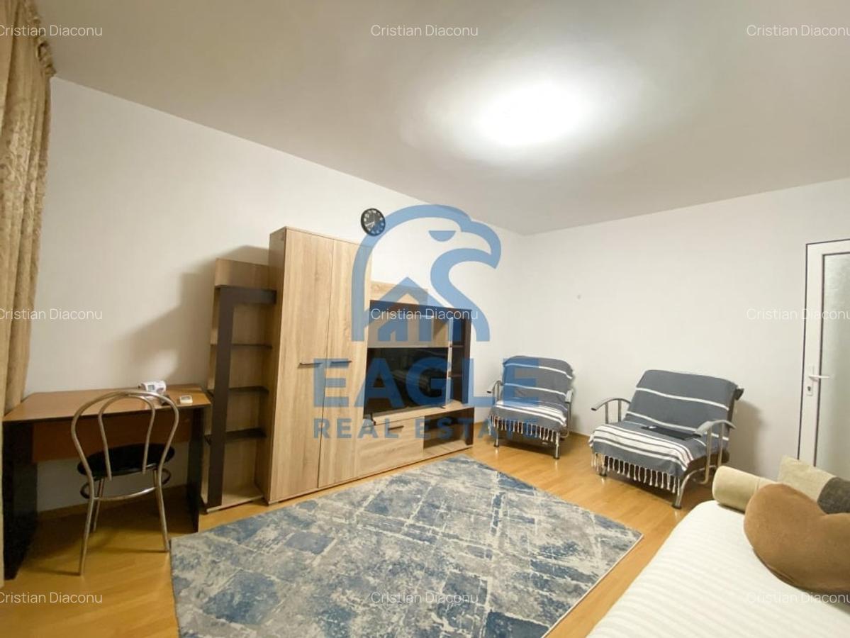 Piata Brotacei - 2 Camere decomandat Et. 1 cu balcon pe termen lung - 8