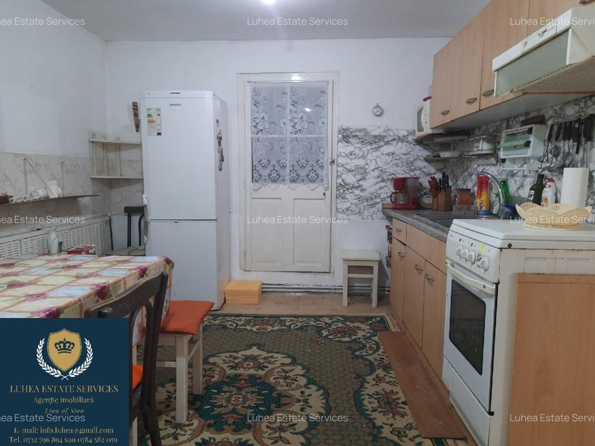 Casă cu 3 camere, atelier de lucru și seră - 3