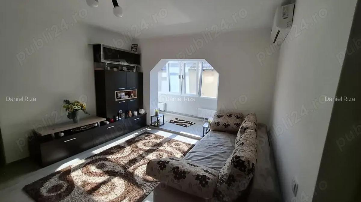 Vand apartament 2 camere Trivale - 1