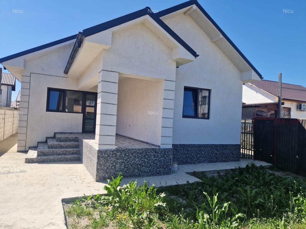 Casă cu 3 camere în Năvodari - 2