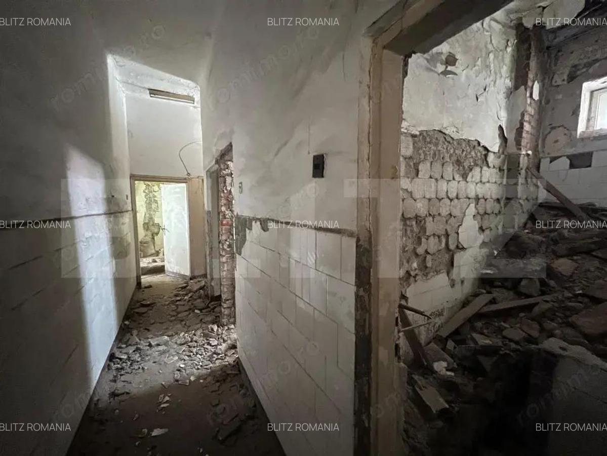 Hotel cu 44 camere, renovabil, pozi?ionat ultracentral oportunitate - 8