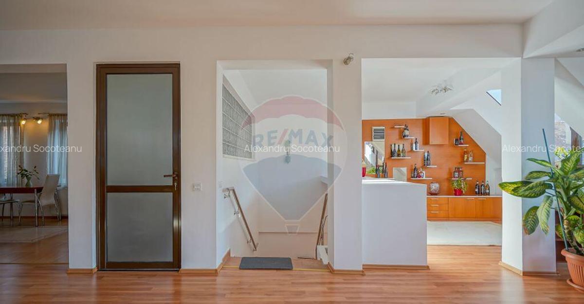 PIATA UNIRII 12BIS BRASOV | CLADIRE CU SPATIU COMERCIAL S... - 10