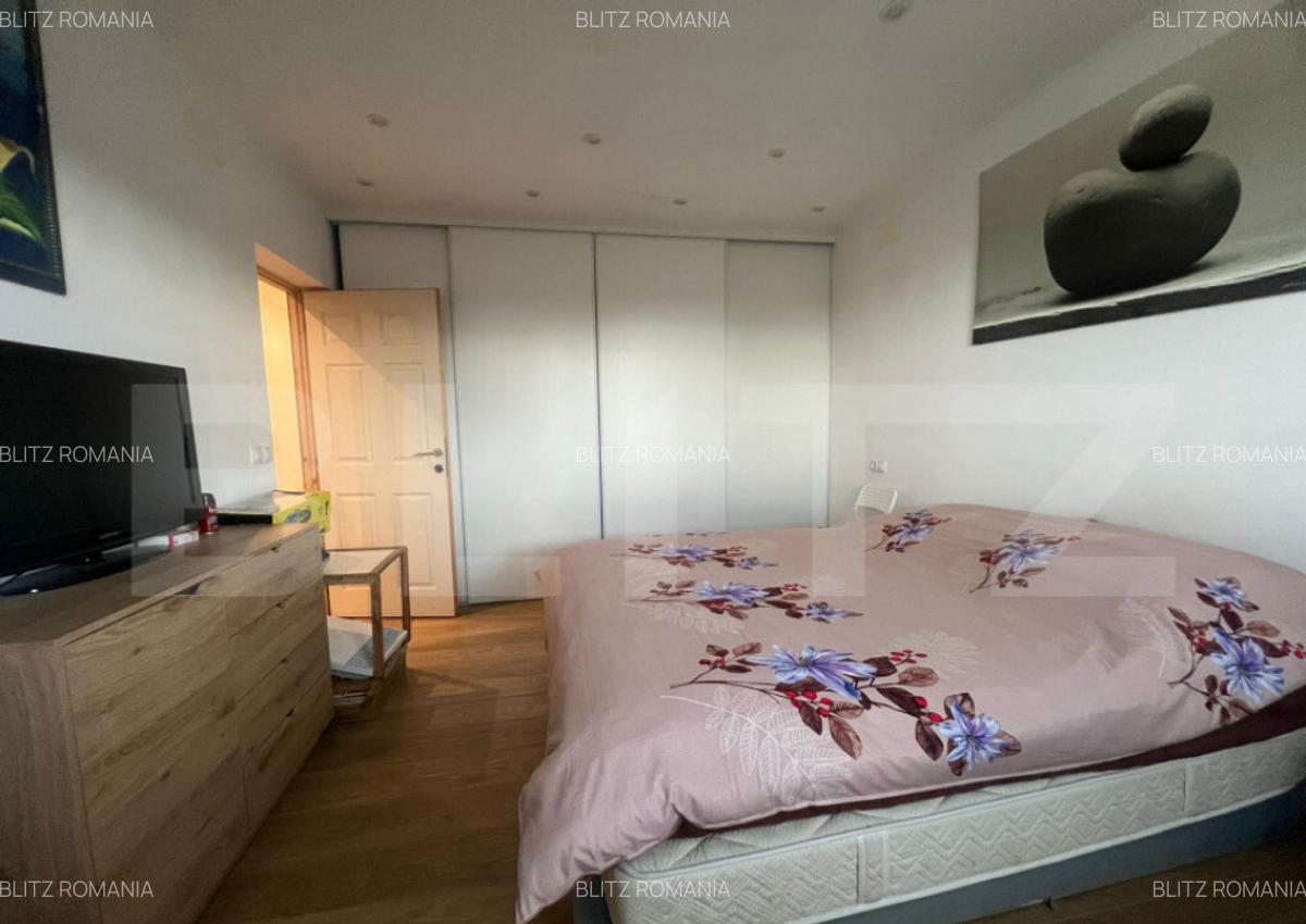 Casa de vanzare cu 5 camere, 217 mp utili, 1396 mp teren, C - 2
