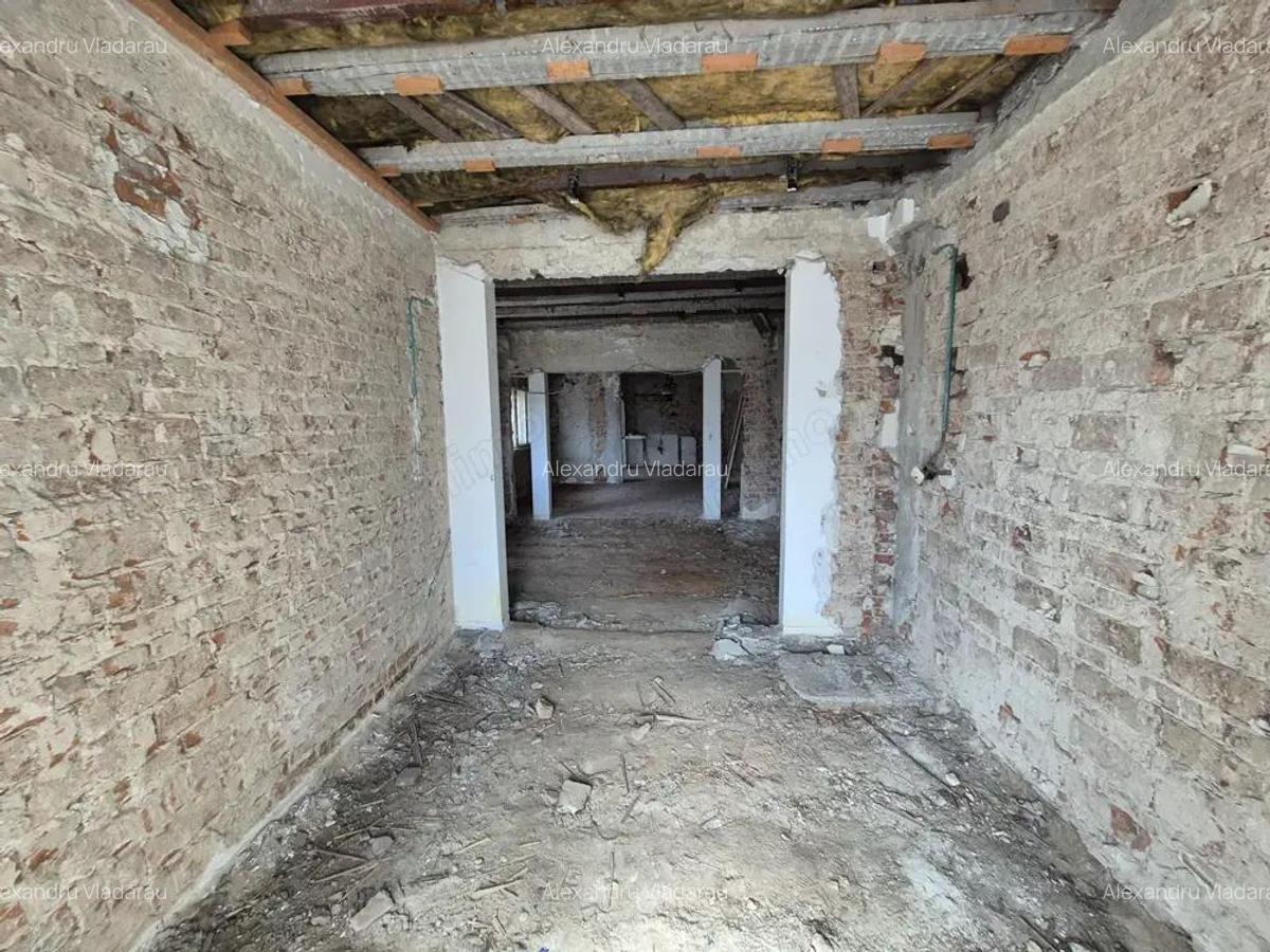 Casa S+P+1+Pod - 210,73 mp + teren 176 mp - zona Baicului - Gara Obor - 11