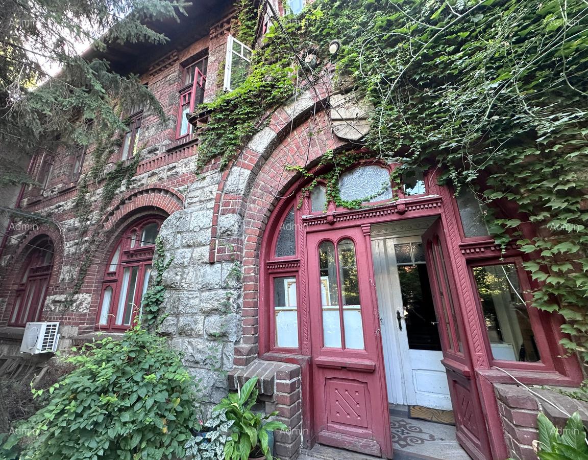 Parter in vila interbelică in Piață Victoriei! - 2