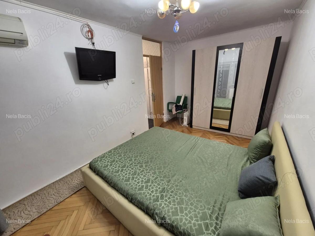 Inchiriez apartament 4 camere - 12