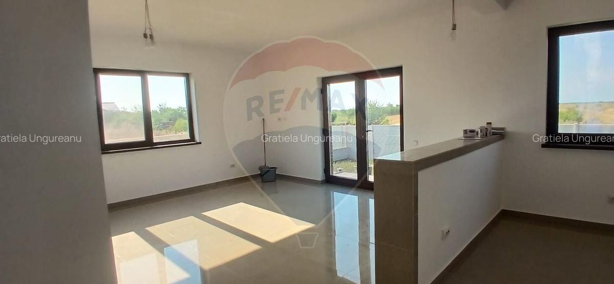 Casa individuala de vanzare cu 5 camere in Corbeanca - 11