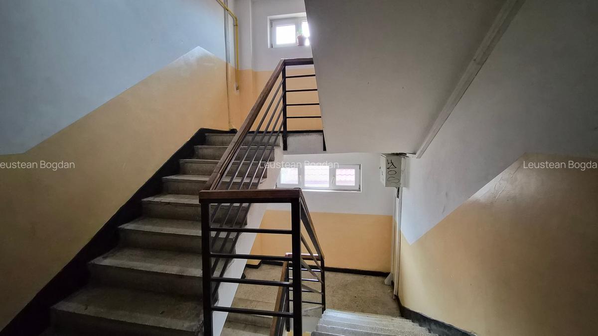 Km 5 - ap 3 cam , et 2/4 , partial mobilat (centrala gaze ) - 4