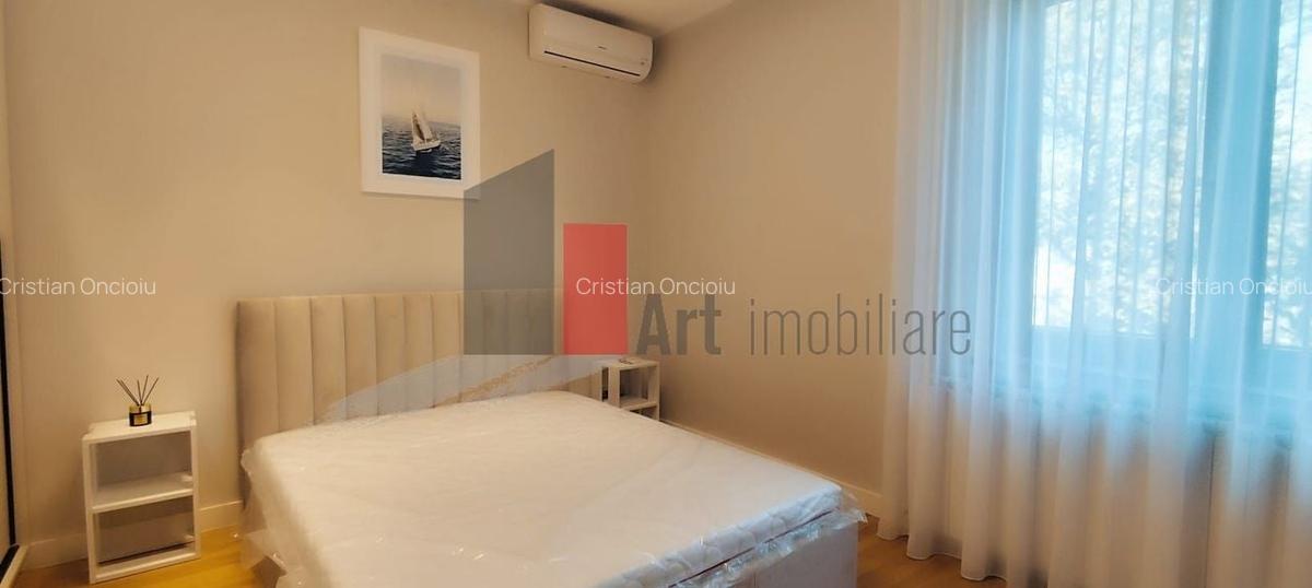 Apartament cu 3 camere semidecomandat în P-ța Victoriei - 6
