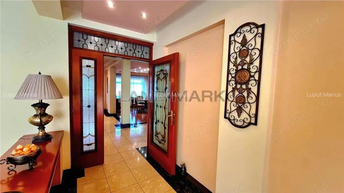 Vila generoasa, 4 dormitoare, piscina, garaj dublu, zona Girocului - 12