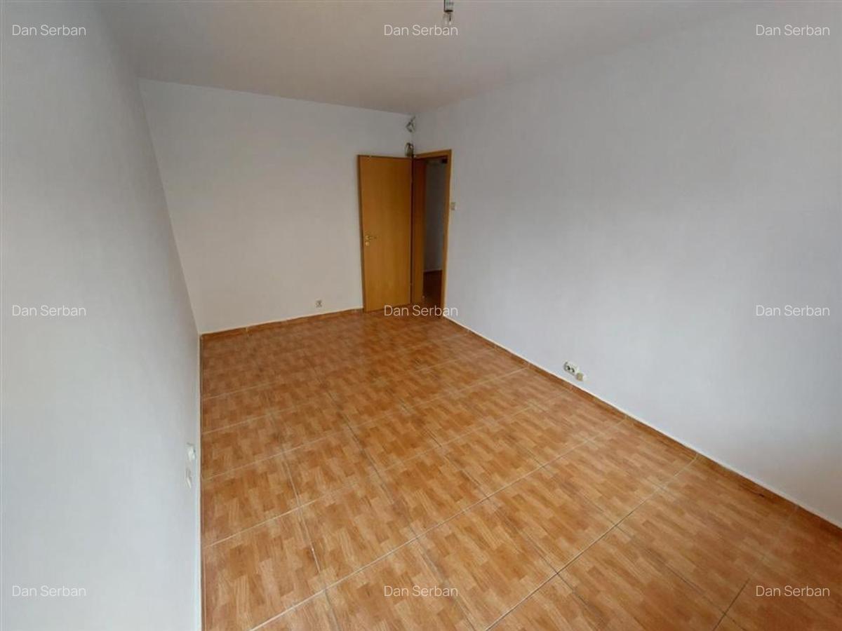 Spațiu comercial, 52 mp în Calea București - 5