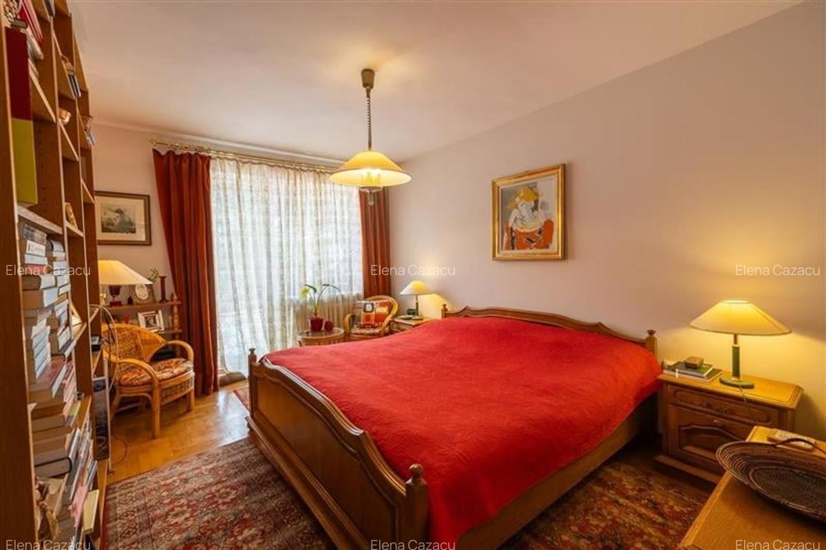 Distinct nivel in vila,5 camere,terase in spectacolul colinei montane,Central,Br - 5