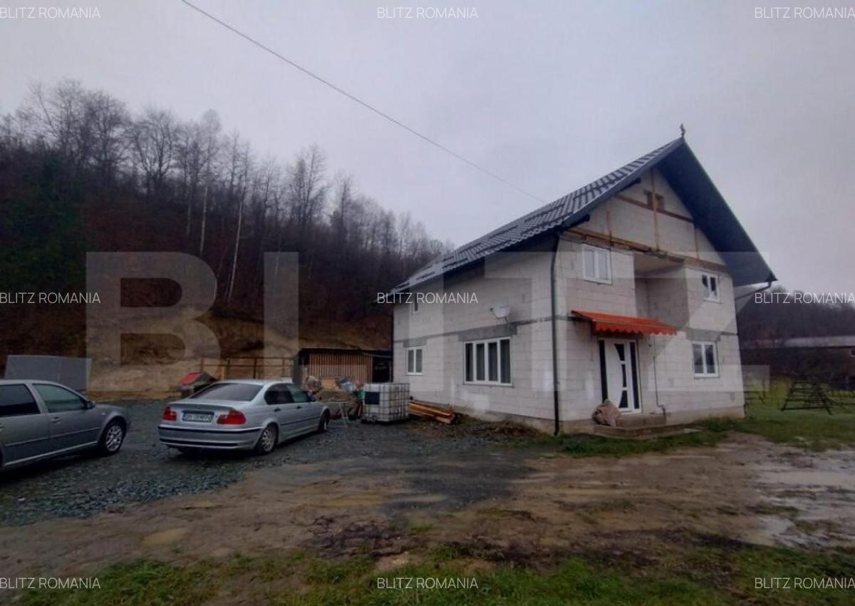 Casa 2 nivele, 6 camere, 150 mp utili, teren 3300 mp, zona M - 1