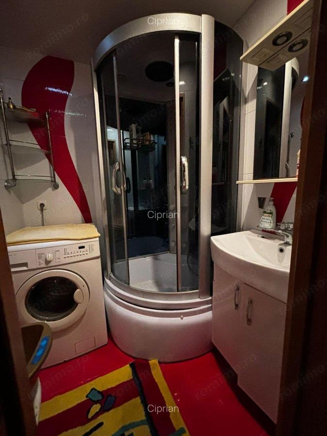 Ofer spre inchiriere apartament cu 3 camere ?tefan cel Mare - 6