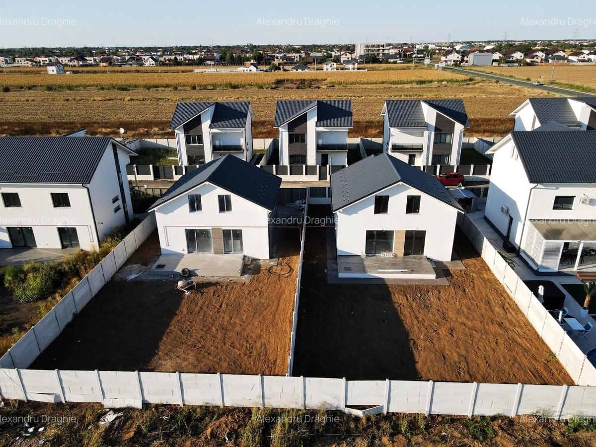 ? PROIECT REZIDENȚIAL   |  3-5 CAMERE.  |   TEREN 370MP - 3