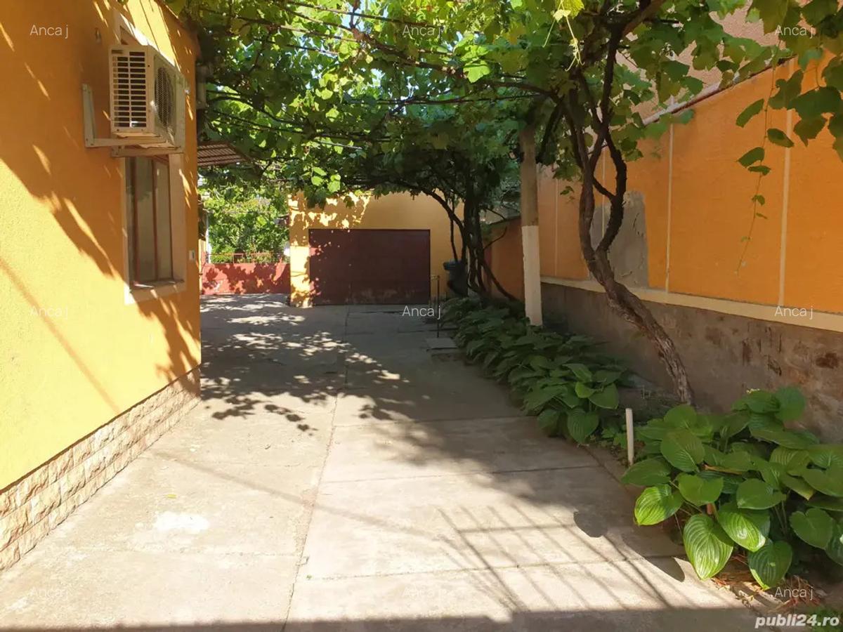 Vand casa in Parneava, str. Oituz, teren 953 mp - 2