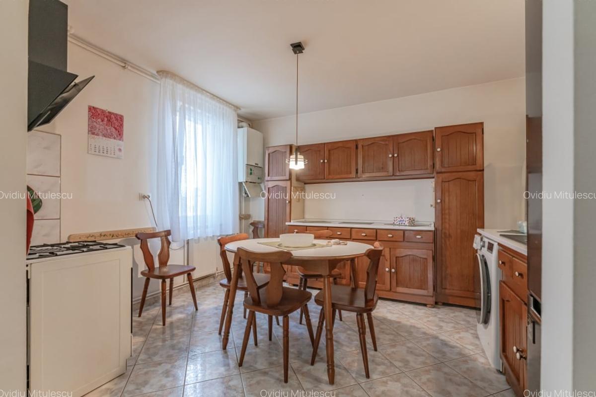 Apartament cu 4 camere decomandat, mobilat în Aurel Vlaicu - 7