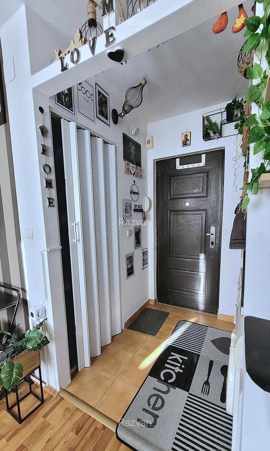 PROPRIETAR ,Vand Grasoniera zona ,Buziasului. - 6