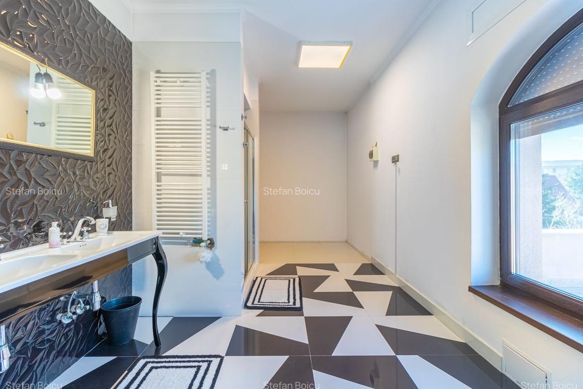 Vila cu piscina si garaj - 6 dormitoare - Pantelimon - 28