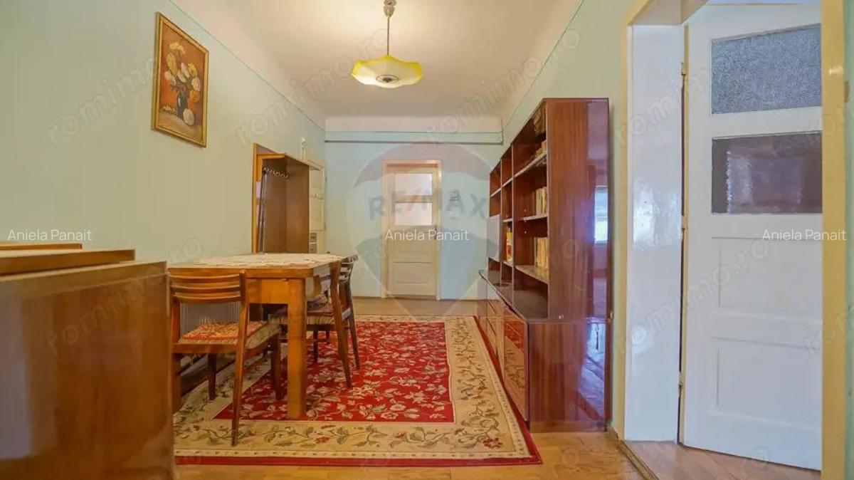 Apartament 102 mp utili, cu parcare in curte, Str. Castelului - 5