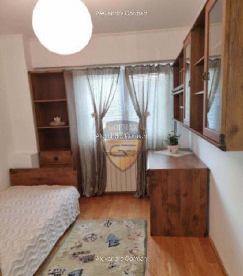 Apartament 4 camere, etaj 2/4, zona Delfinariu - 11