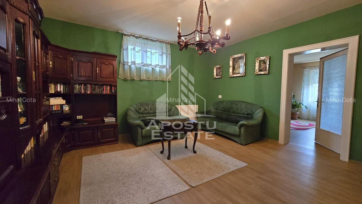 Casa individuala cu 5 camere si 3 bai, teren 1700 mp, Giarmata - 2