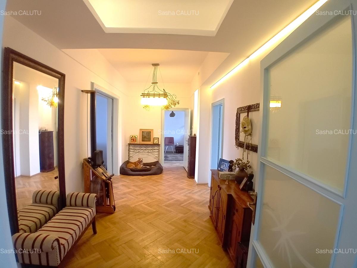 Apartament cu 5 camere decomandat, mobilat în Universitate - 2